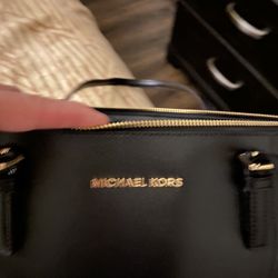  Mediam  Michael Kors  Hand Bag 