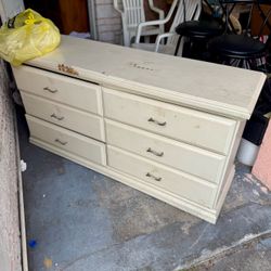 Free dresser