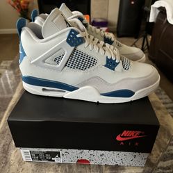 Jordan 4 Retro 