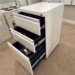 Free Drawer / Cabinet