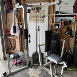 Lay Pull Down And Chest Press 