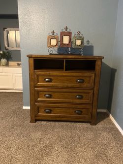 Dresser