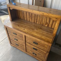 Dresser Stand 
