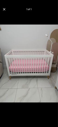 Cuna con Colchon $150