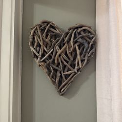 SUGARBOO MEDIUM HEART DRIFTWOOD FOR DOOR OR WALL