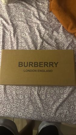 Burberry slides