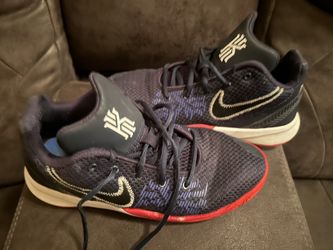Nike Kyrie Irving Youth 6Y