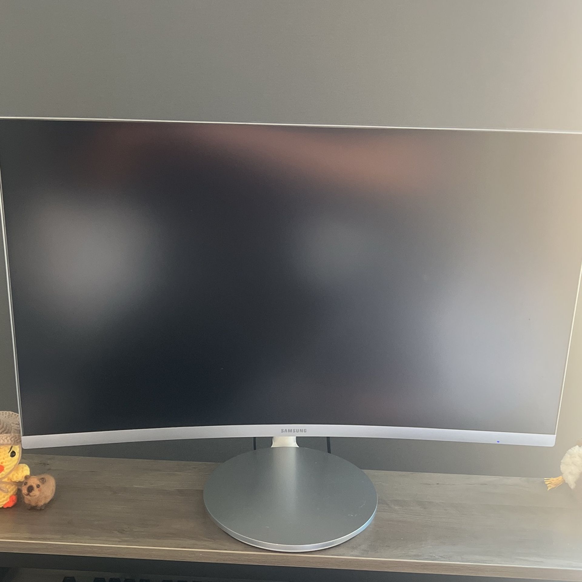 Samsung Curved 27” Monitor