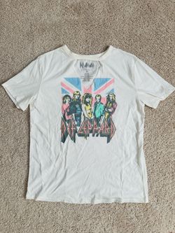 Def Leppard Band Graphic T-Shirt Medium