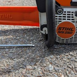 STIHL MS 250 Chainsaw