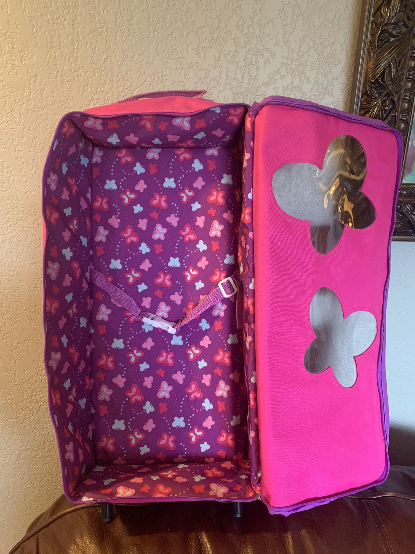 Doll carrier suitcase for American Girl Dolls