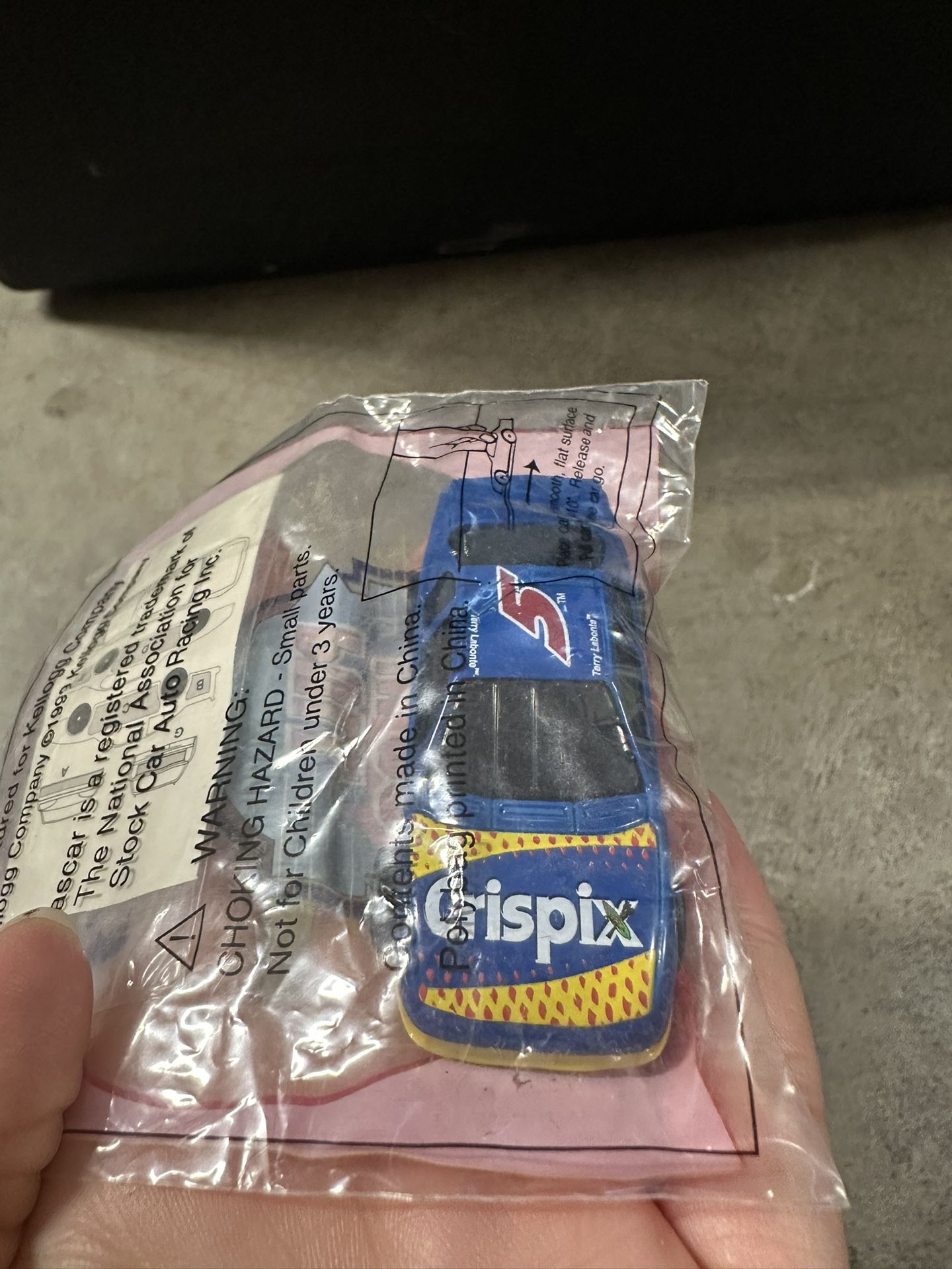 1999 NASCAR #5 Kellogg’s Crispix Cereal Collectible Toy Car