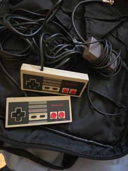 Nintendo NES Controllers with Cables – Lot of 2