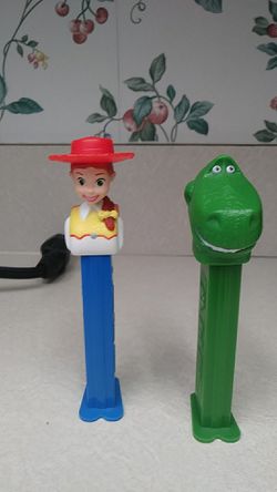 2 Toy Story Pez dispensers