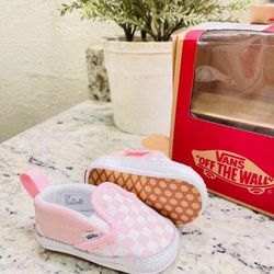 size2 baby checkers vans