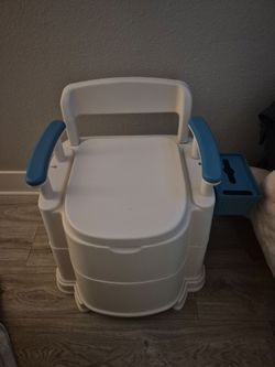 Sturdy Bedside Toilet....Brand new...Never Been Used