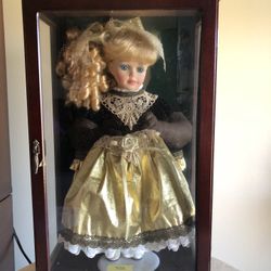 Little Ladies Limited Edition Collectible Series Porcelain Doll Wood/Glass Case