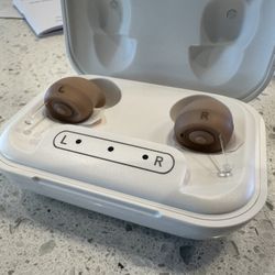 NEW Hearing Aid Amplifiers Hard Case Volume Restaurant Mode Retail $150