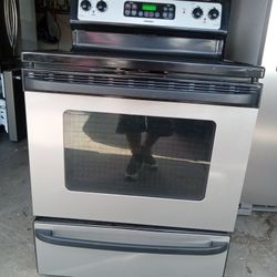Stove And Refrigerator
