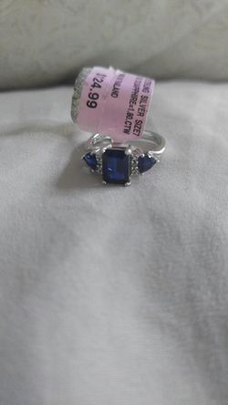 Blue sapphire ring