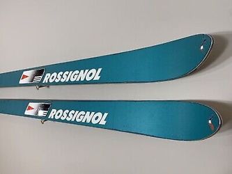 Vintage 1980’s Rossignol 4S K Skis ⛷️