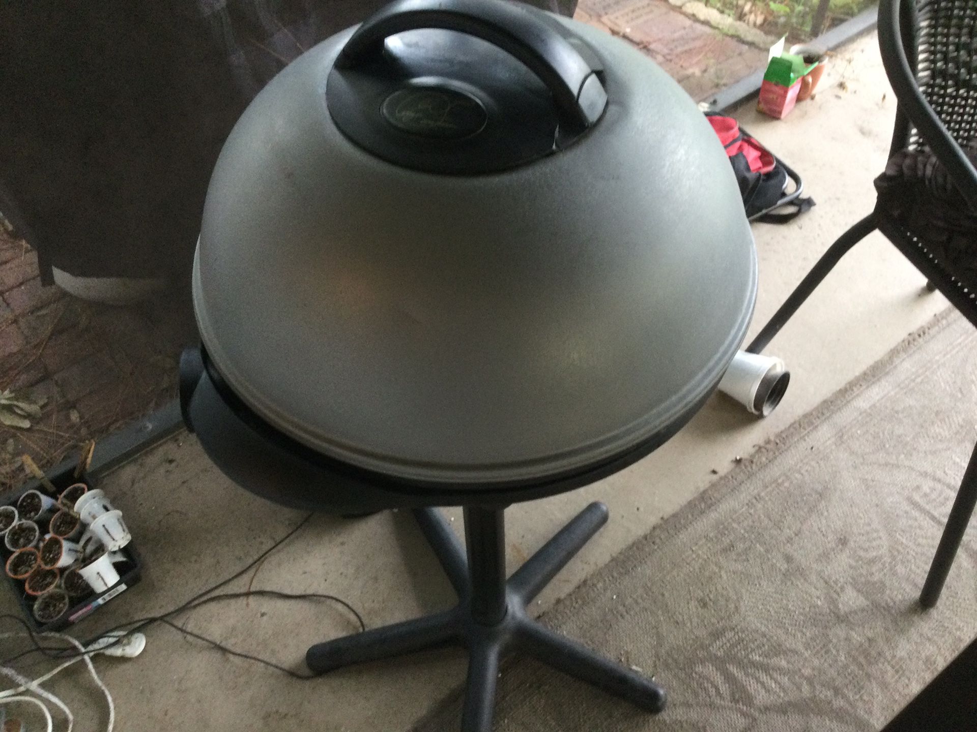 Clean Electric BBQ Grill For Whole Family Table Model Or Stand.