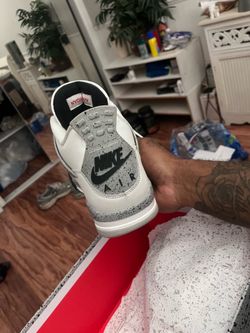 JORDAN 4 RETROS
