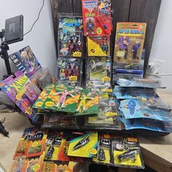 Lot of 33 Action Figures Sea Quest Power Rangers X-Men Batman Spawn MicroMachines Etc.