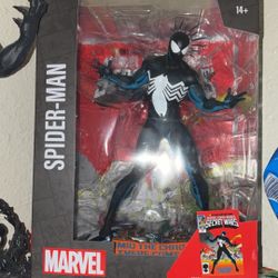 Spider-Man Secret Wars Comic Statue