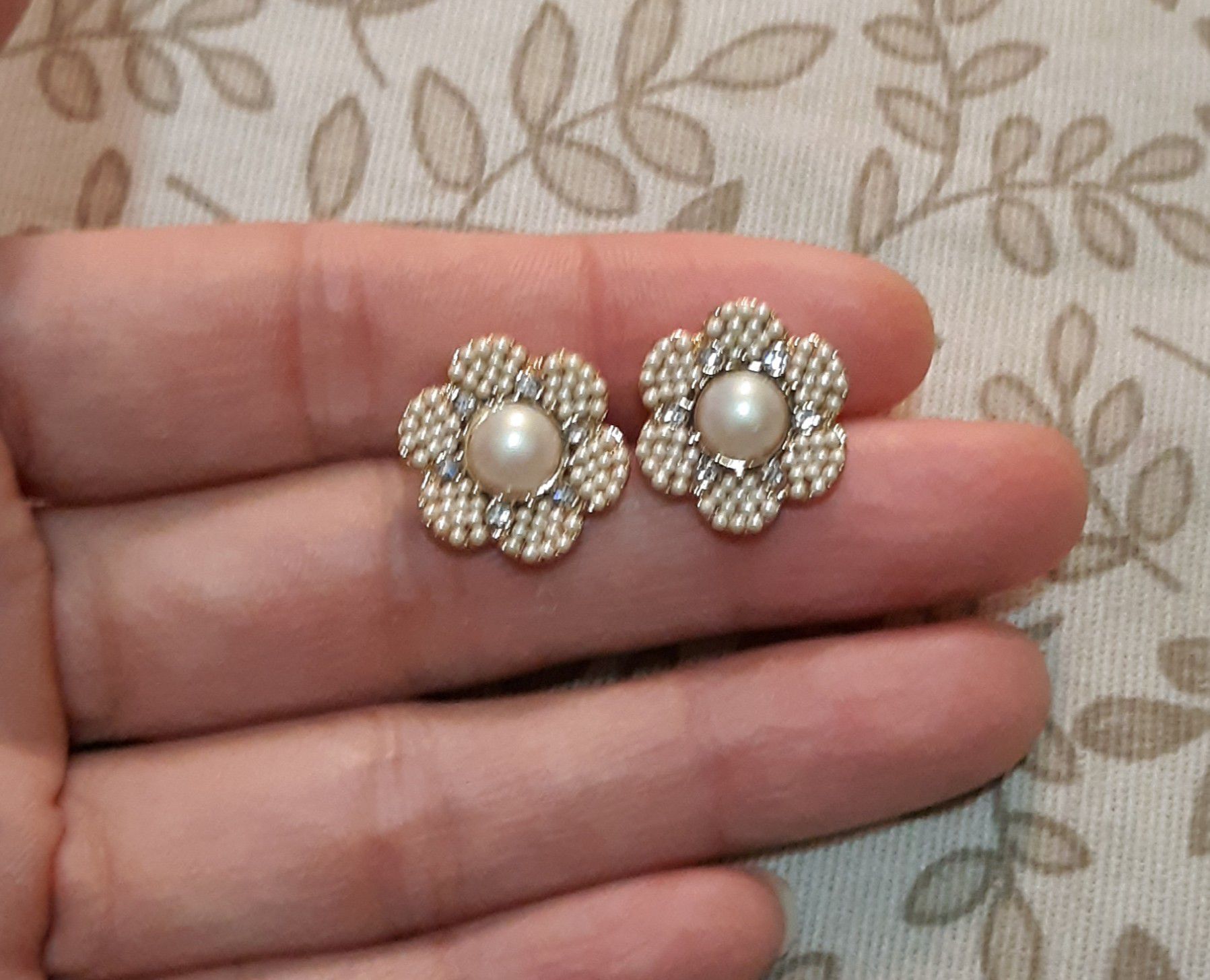 Kate Spade floral studs earrings gold