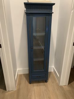 Nadeau. Cabinet. Display shelf