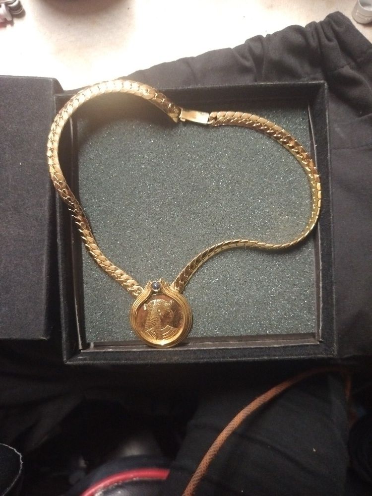 "CLEOPATRA" Gold pendant Necklace from The Franklyn Mint