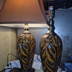 2 Lamps 