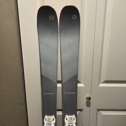 Blizzard Black Pearl skis