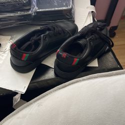 Gucci Kids Shoes 13Y