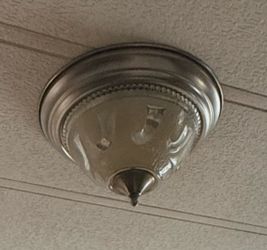 Light fixture