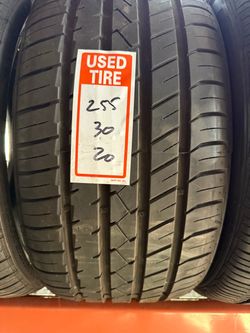 255/30/20 (2 Tires) LIKE NEW $