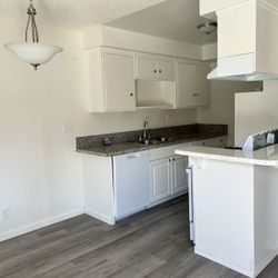 Continental Gardens 2x2 Apartment 