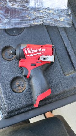 Milwaukee M12 Fuel Impact Compact Lightweight