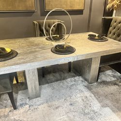 Z Gallerie  Dinning Table And Chairs  Like New