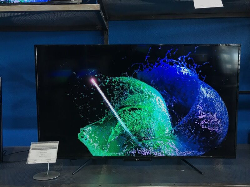 LG 55LF5700 55-inch 1080p Roku TV (BLOWOUT SALE!! 05/30-06/03)