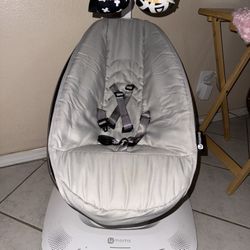 4 Moms Mamaroo Swing