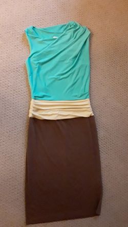 Beautiful tricolor dress,size 6 or M,excellent condition
