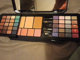 Victoria Secret Ultimate Bombshell Makeup Kit 