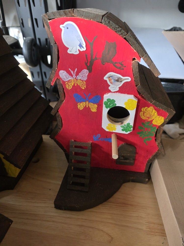 beautiful birdhouse in beautiful colors, make your bird happy