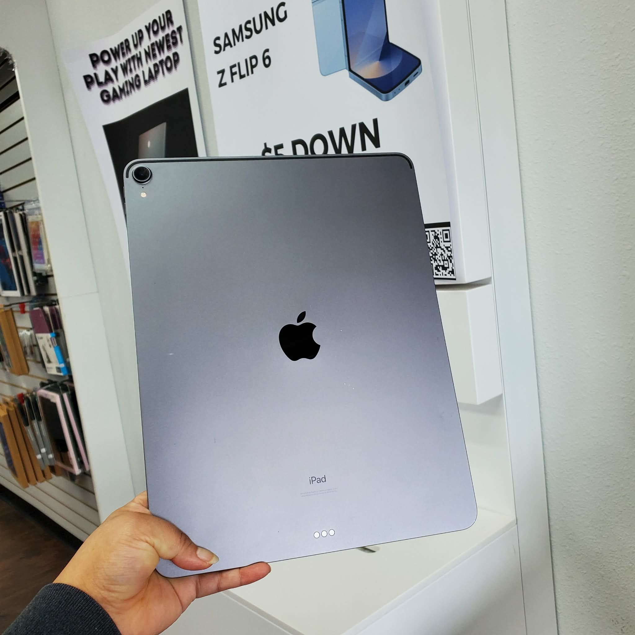 Apple - iPad 10th Gen 10.9" (WiFi) - 90 days warranty included