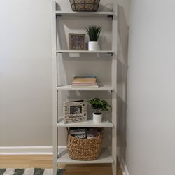White Ladder Shelf 
