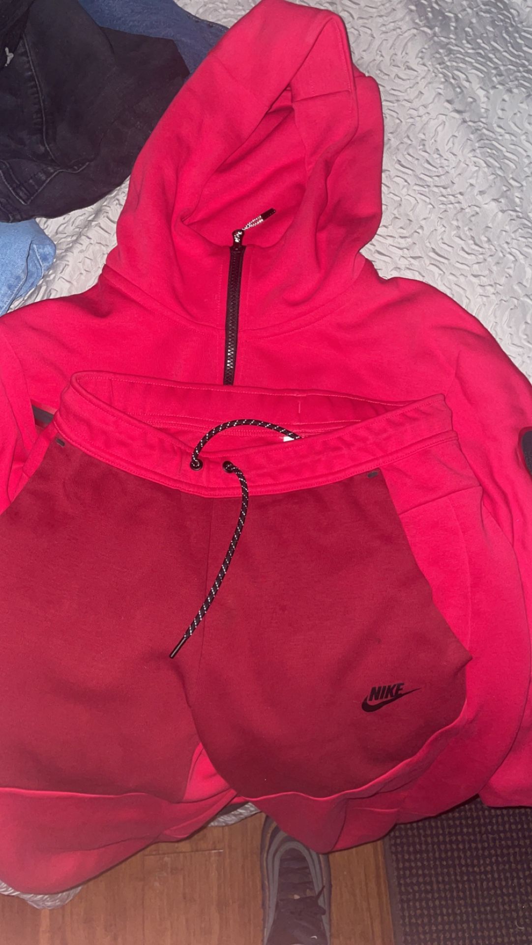 Red Nike Tech