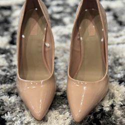 Size 7 Blush pink Pumps 