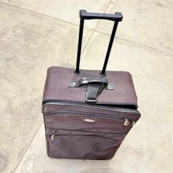 LUGGAGE SUITCASE ROLLING HANDLE LARGE - EXCELLENT - MAKE OFFER
